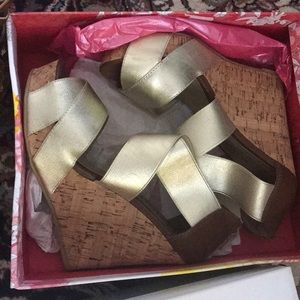 Woman’s size 9 wedge shoes